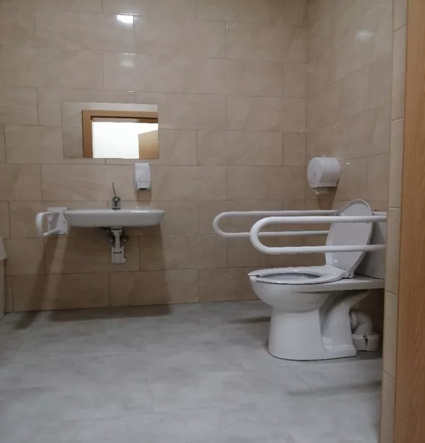 Toaleta dla osób niepełnosprawnych